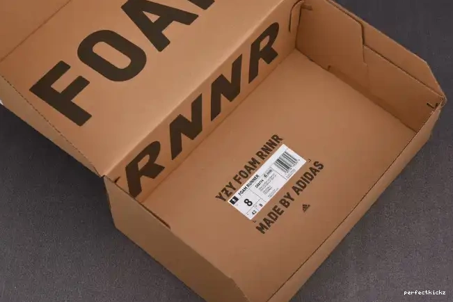 Foam GX8774 Yeezy RNNR Cream Adidas Clay MX 0509